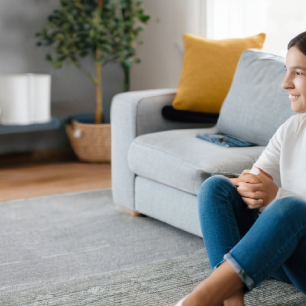 청소년지도사와 청소년 가족관계 개선 사례 - **A Teenager and Parent Engaged in Active Listening and Connection:** A warm, inviting scene in a mo...